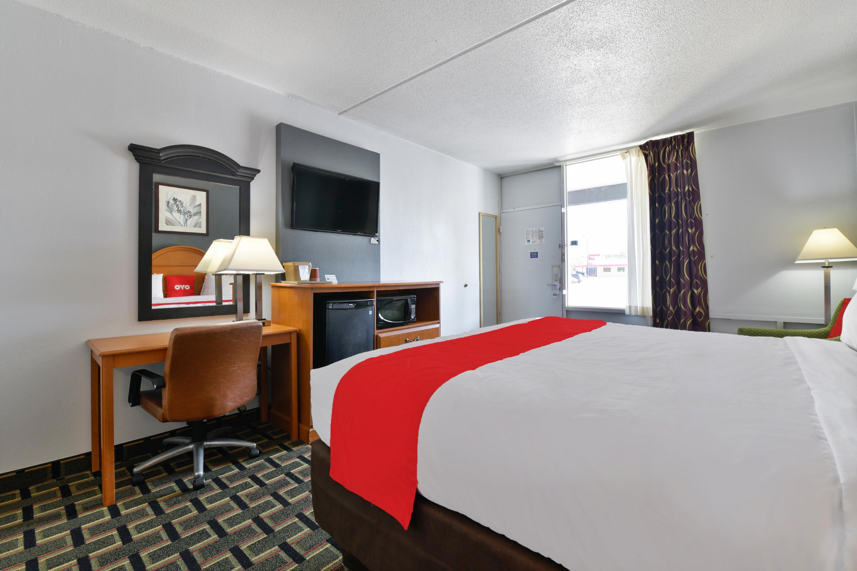 Oyo Park - Valdosta Area Hotel